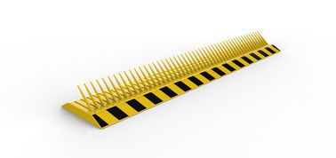 Police Road Tyre Spike Barrier With Reflective Strip , Tyre Deflation Spikes Electromechanical Paint