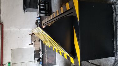 Thickness Customized Tyre Spike Barrier / Hydraulic Road Blocker PLC Function