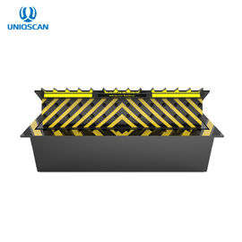 120 Tons Passing Pressure Hydraulic Road Blocker With Spray Anti - Rust Paint